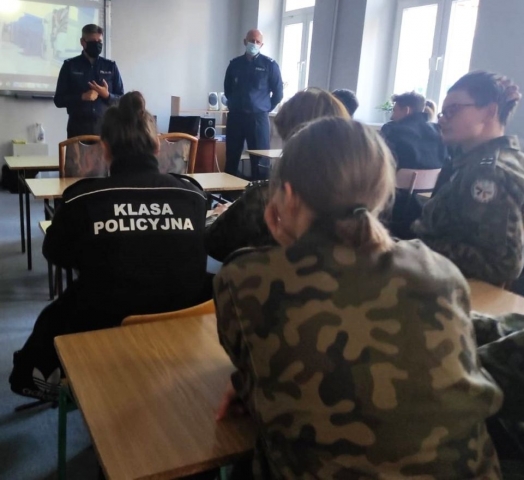 praca_w_sluzbach_mundurowych8