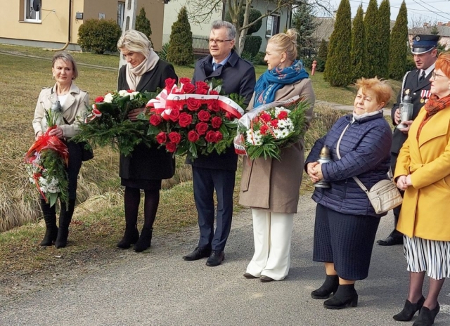 apel_poleglych03