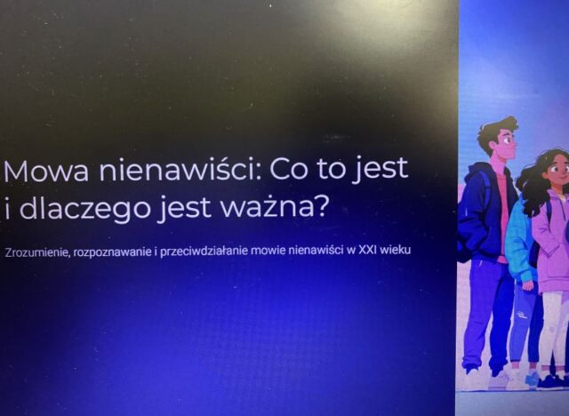 Slajd z prezentacji. Napis: Mowa nienawiści, co to jest i dlaczego jest ważna? Zrozumienie, rozpoznawanie i przeciwdziałanie mowie nienawiści w XXI wieku. Fragment grafiki komputerowej przedstawiającej nastolatków.